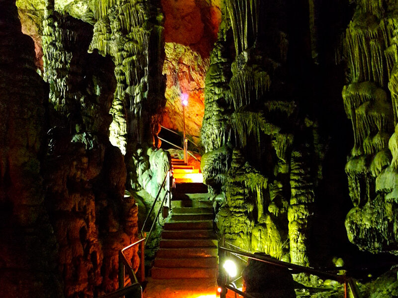 Фото: Внутри пещеры Зевса, Крит